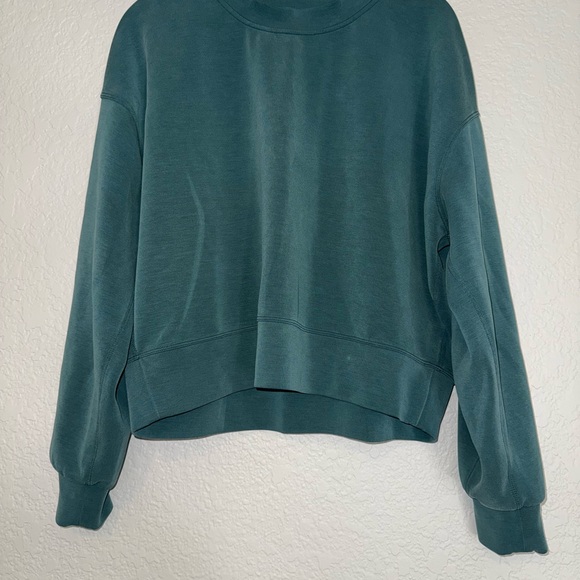 Lululemon Crew Neck - Picture 1 of 4
